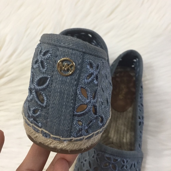 Michael Kors Darci Whased Denim Eyelet Espdrilles - Picture 6 of 8